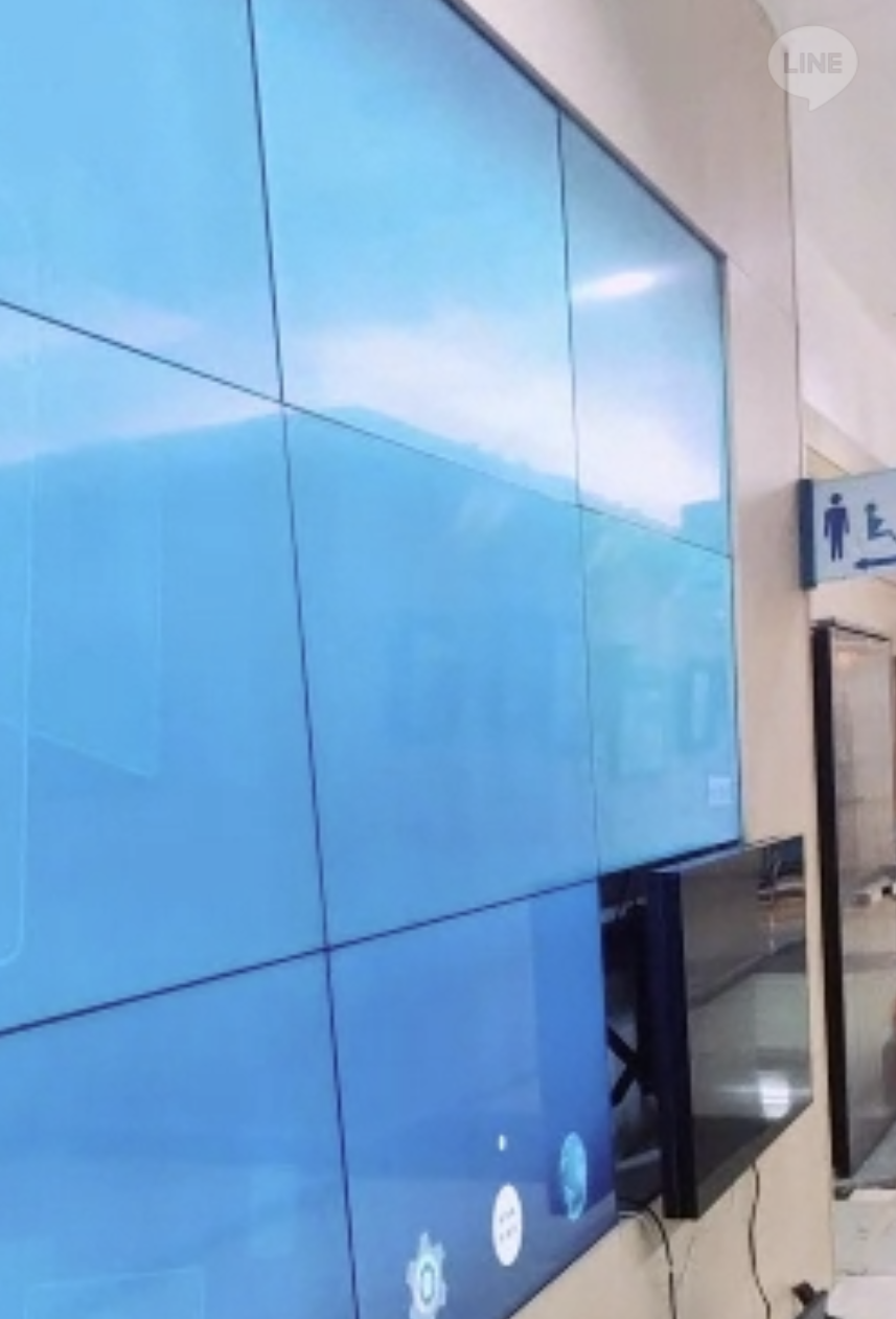 拼接電視牆設計-前置或易於拆卸維護設計